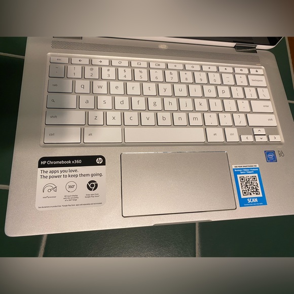 HP Chromebook- White, Intel Processor - Picture 3 of 7